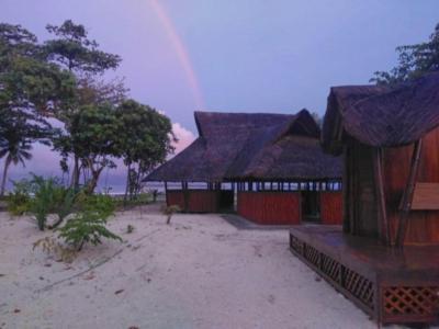 ホテルSouthern Mentawai Outpost Sibigau Island エクステリア 写真