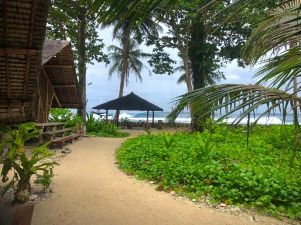 ホテルSouthern Mentawai Outpost Sibigau Island エクステリア 写真